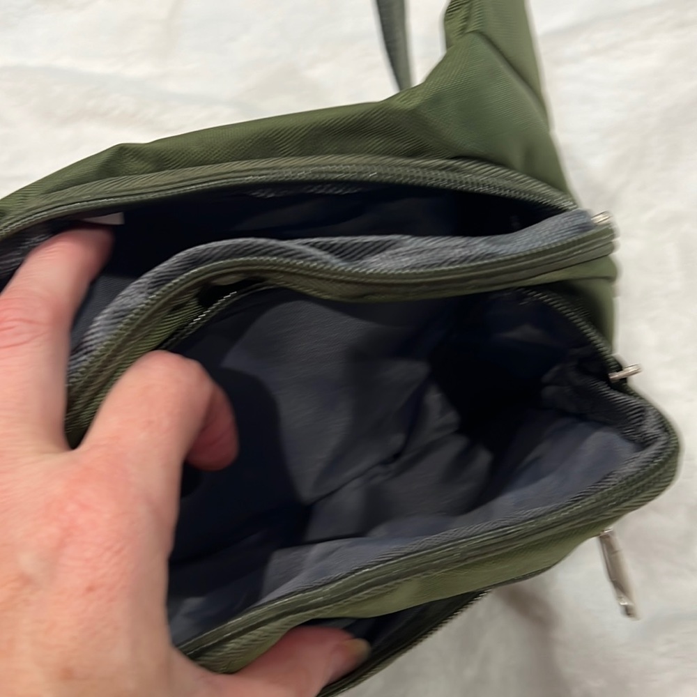 NYLON Fanny pack/crossbody bag/sling pack/bum bag-NEW - Picture 3 of 5